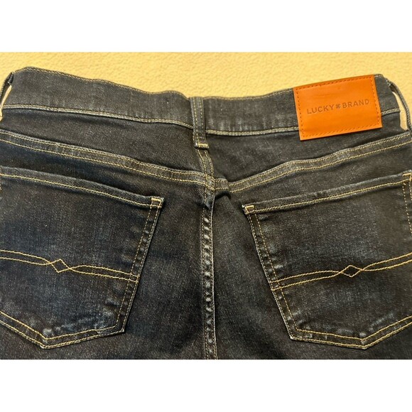 Lucky Brand Women's Mid Rise Sweet Straight Blue Denim Jeans Size 10/30 R - Picture 14 of 15